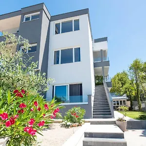 https://villa-sunset-sea.primorje-gorskikotar.com